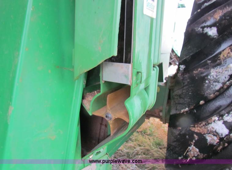 image for item B7093 1999 John Deere CTS II Maximizer combine