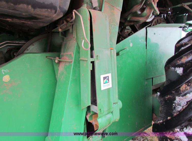 image for item B7093 1999 John Deere CTS II Maximizer combine