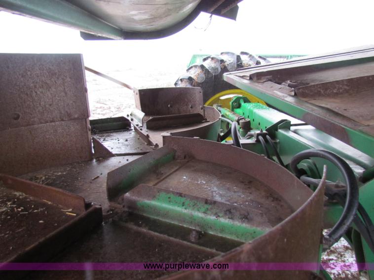 image for item B7093 1999 John Deere CTS II Maximizer combine