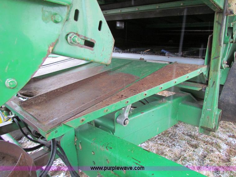 image for item B7093 1999 John Deere CTS II Maximizer combine