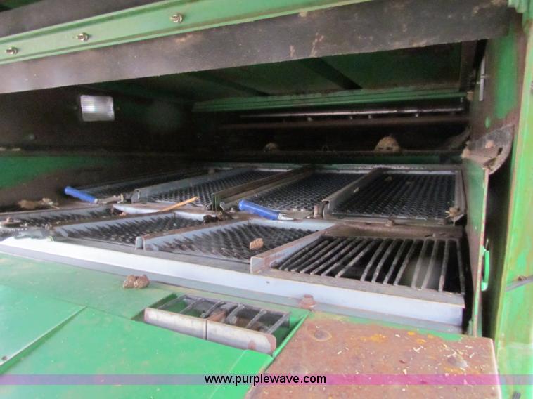 image for item B7093 1999 John Deere CTS II Maximizer combine