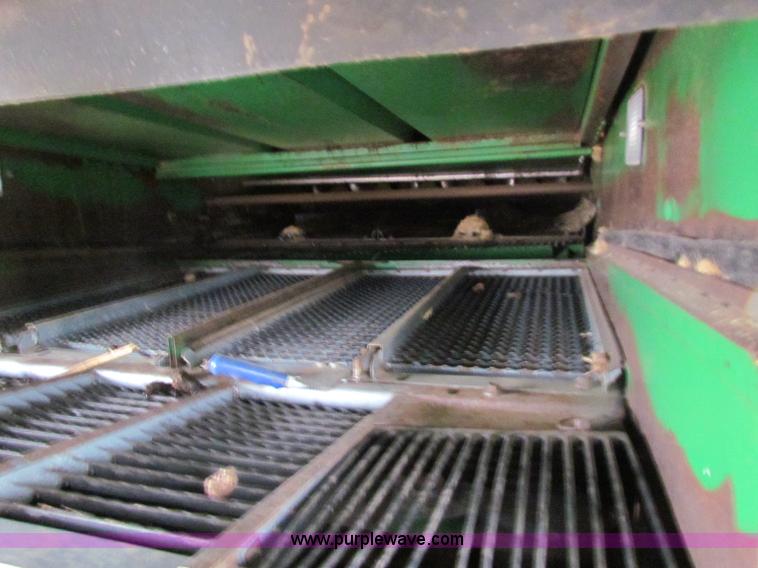 image for item B7093 1999 John Deere CTS II Maximizer combine