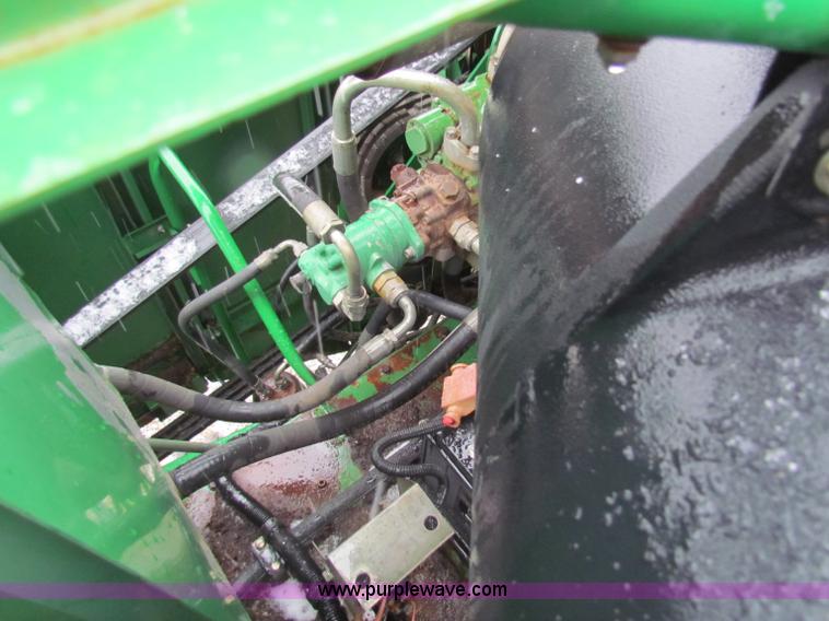 image for item B7093 1999 John Deere CTS II Maximizer combine