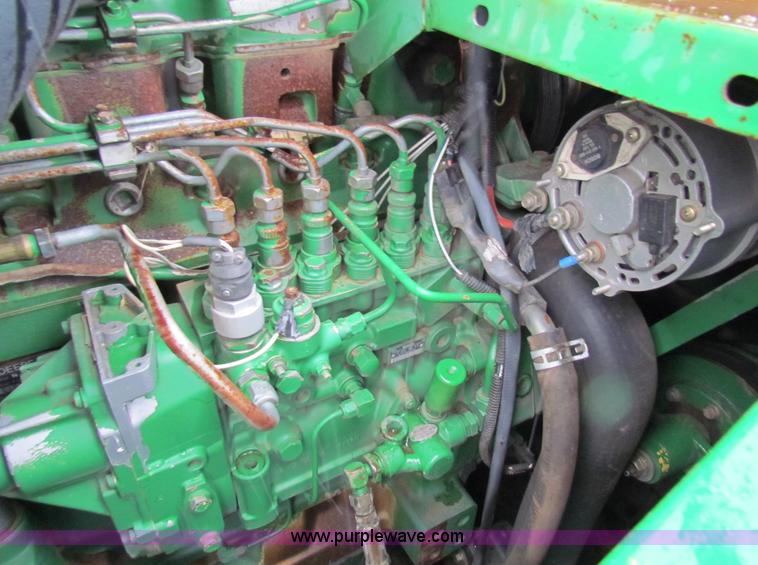 image for item B7093 1999 John Deere CTS II Maximizer combine