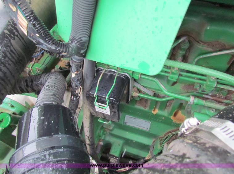 image for item B7093 1999 John Deere CTS II Maximizer combine