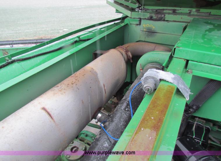 image for item B7093 1999 John Deere CTS II Maximizer combine