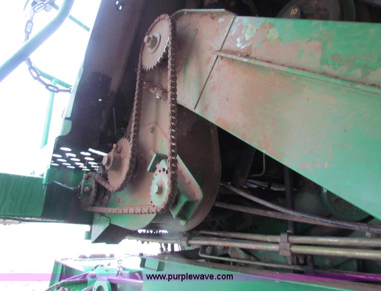 image for item B7093 1999 John Deere CTS II Maximizer combine