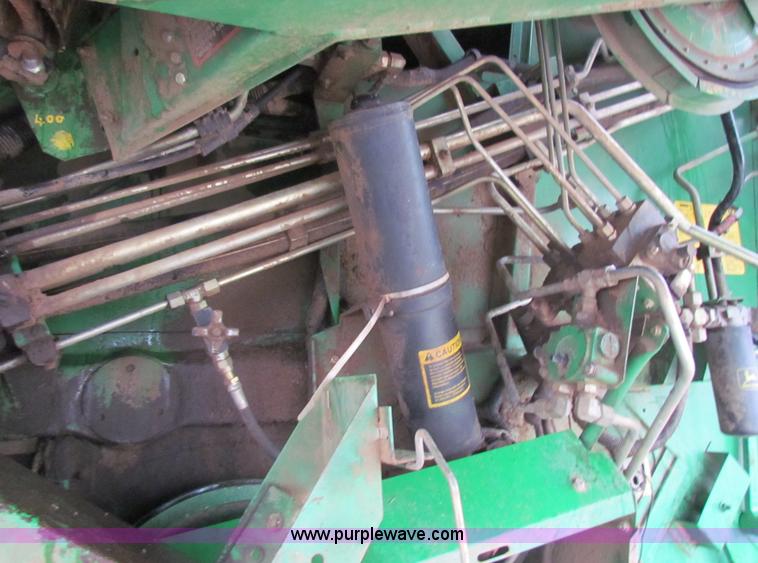image for item B7093 1999 John Deere CTS II Maximizer combine