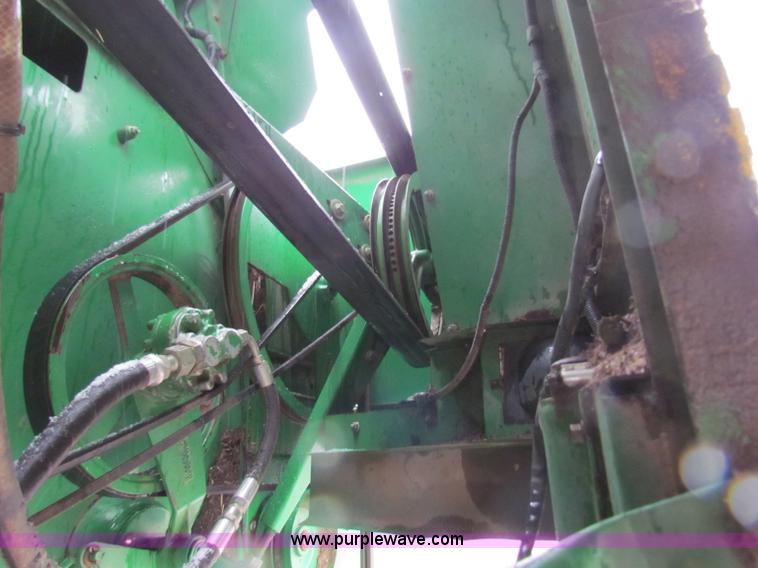 image for item B7093 1999 John Deere CTS II Maximizer combine