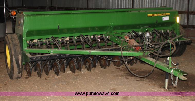 image for item B8973 1998 John Deere 450 21 row grain drill