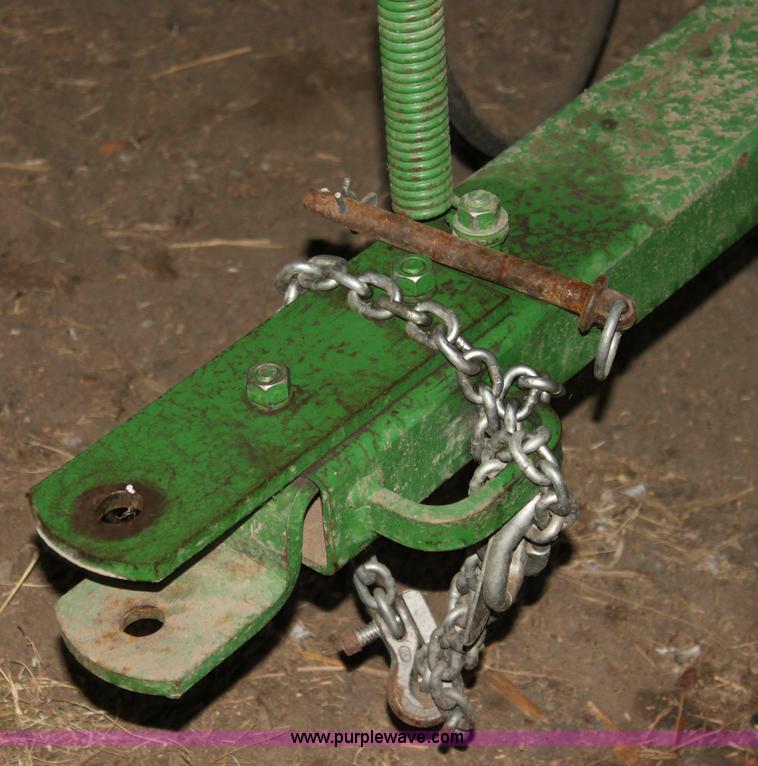 image for item B8973 1998 John Deere 450 21 row grain drill