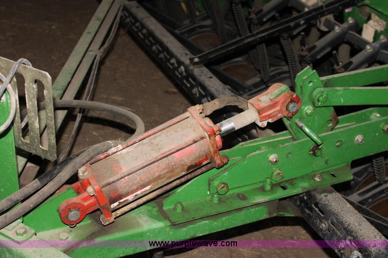 image for item B8973 1998 John Deere 450 21 row grain drill