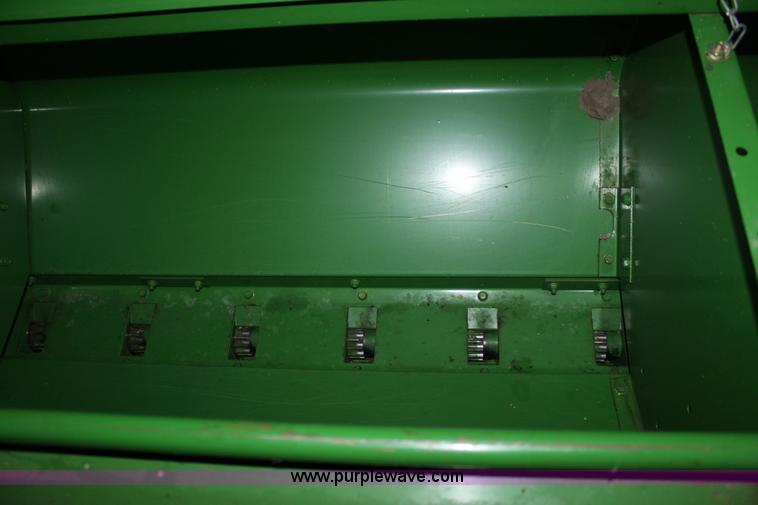 image for item B8973 1998 John Deere 450 21 row grain drill