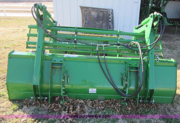 image for item C5267 John Deere 8' grapple bucket