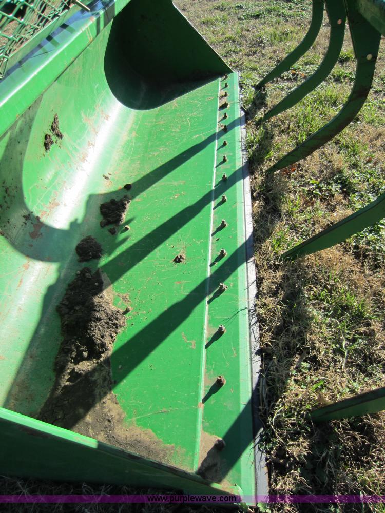 image for item C5267 John Deere 8' grapple bucket