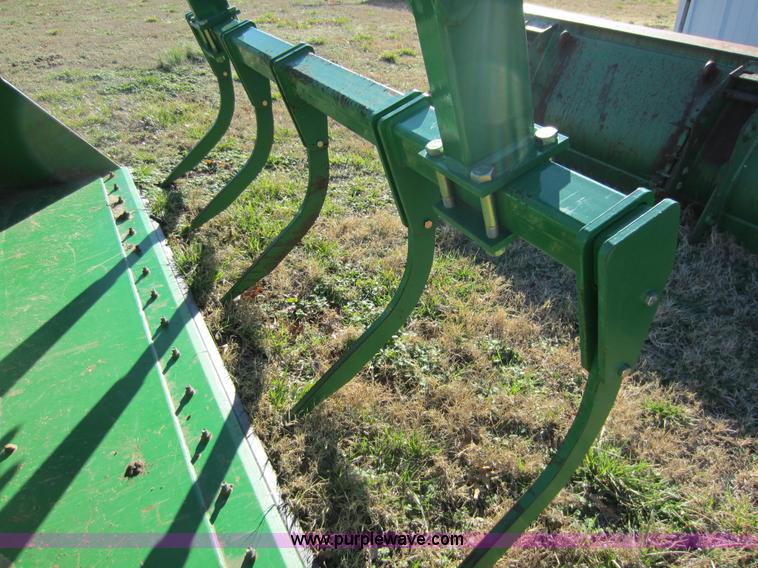 image for item C5267 John Deere 8' grapple bucket