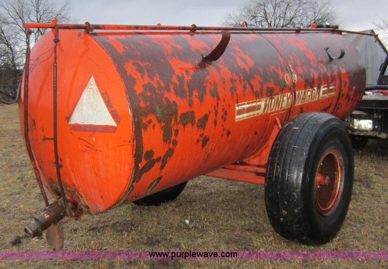 image for item C5275 1,500 gallon honey wagon