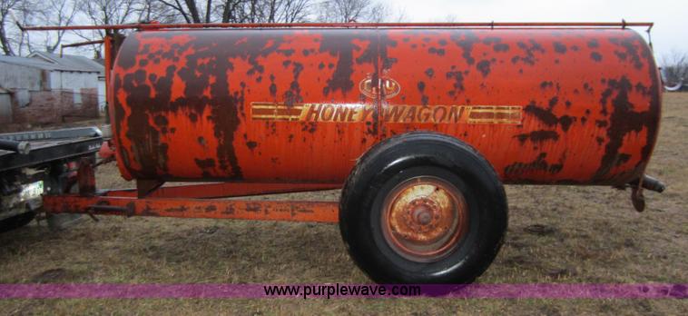 image for item C5275 1,500 gallon honey wagon