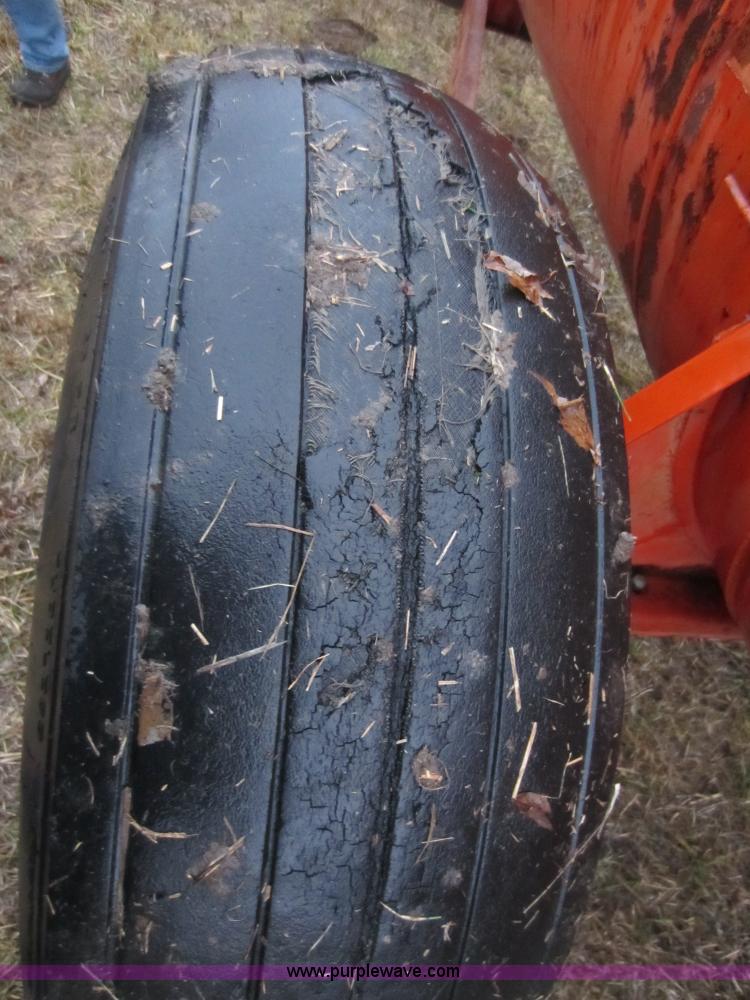 image for item C5275 1,500 gallon honey wagon