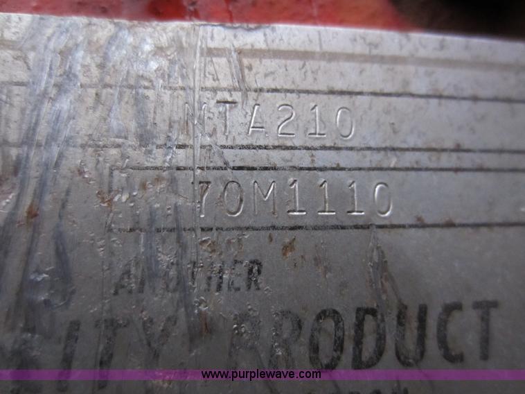 image for item C5275 1,500 gallon honey wagon