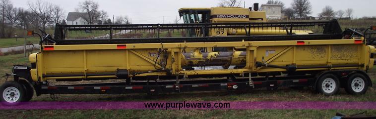 image for item C5957 2004 New Holland 74C 30' flex head