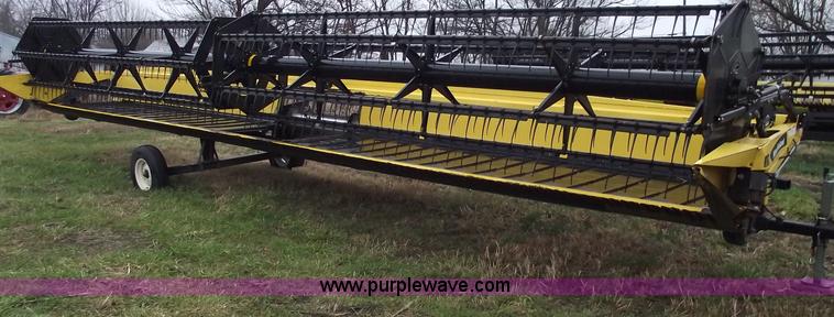 image for item C5959 2002 New Holland 94C 36' draper head