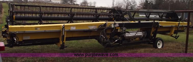 image for item C5959 2002 New Holland 94C 36' draper head