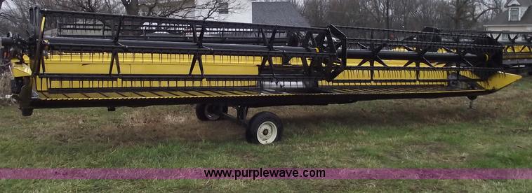 image for item C5959 2002 New Holland 94C 36' draper head