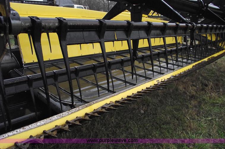 image for item C5959 2002 New Holland 94C 36' draper head