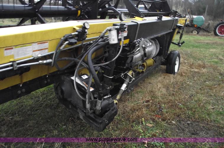 image for item C5959 2002 New Holland 94C 36' draper head