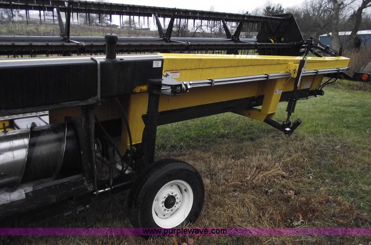 image for item C5959 2002 New Holland 94C 36' draper head