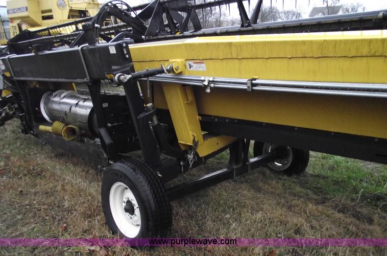 image for item C5959 2002 New Holland 94C 36' draper head