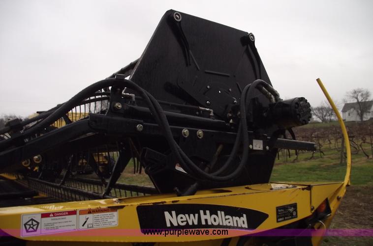 image for item C5959 2002 New Holland 94C 36' draper head