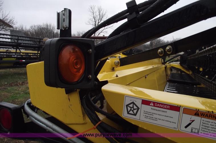 image for item C5959 2002 New Holland 94C 36' draper head