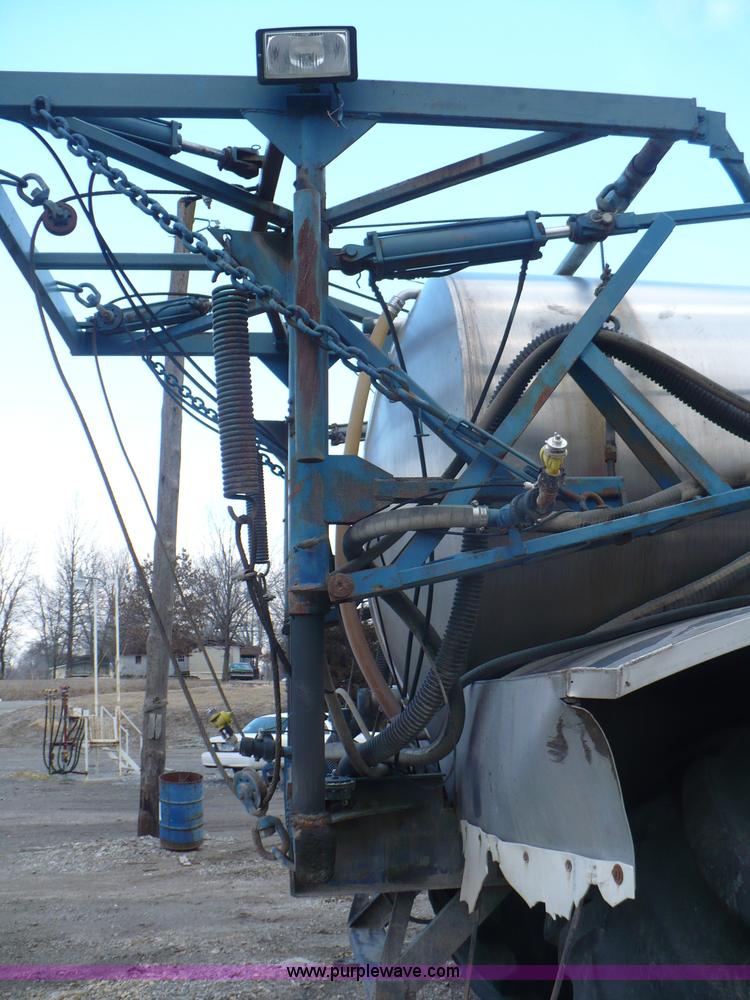 image for item C5974 1984 GMC Topkick 7000 sprayer truck