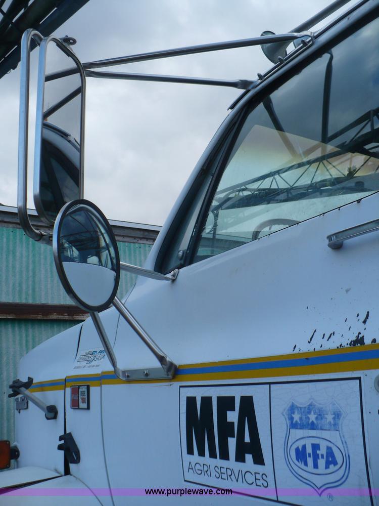 image for item C5974 1984 GMC Topkick 7000 sprayer truck