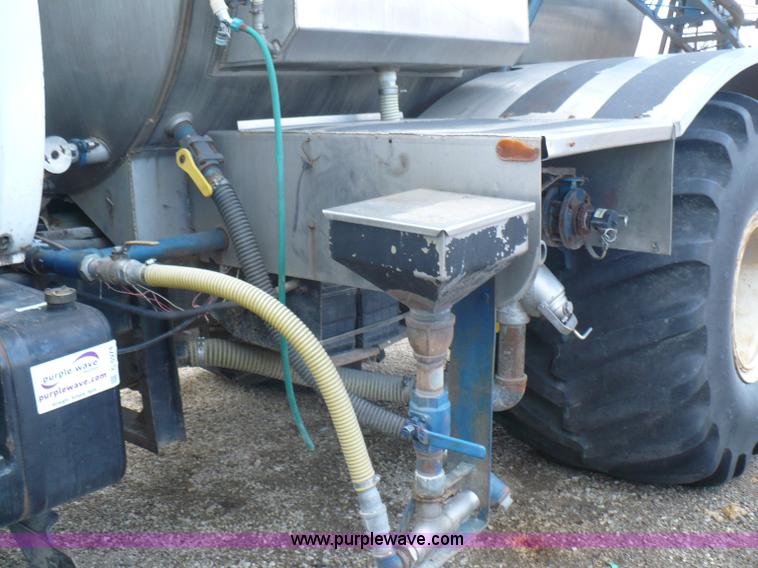 image for item C5974 1984 GMC Topkick 7000 sprayer truck