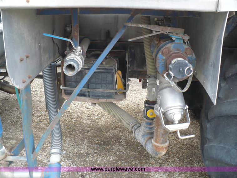 image for item C5974 1984 GMC Topkick 7000 sprayer truck