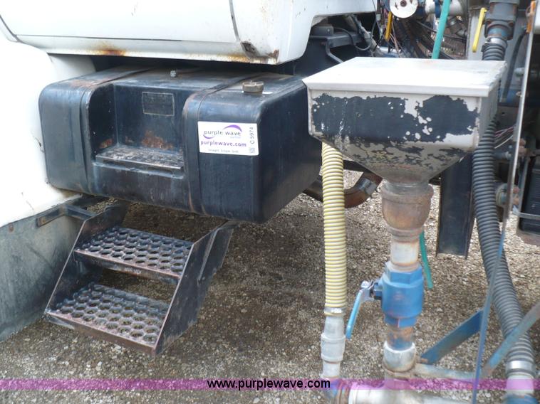 image for item C5974 1984 GMC Topkick 7000 sprayer truck