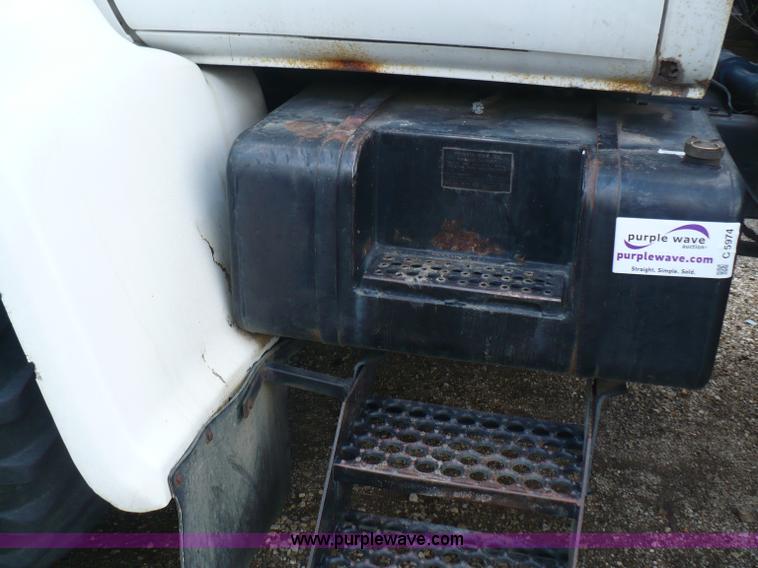 image for item C5974 1984 GMC Topkick 7000 sprayer truck