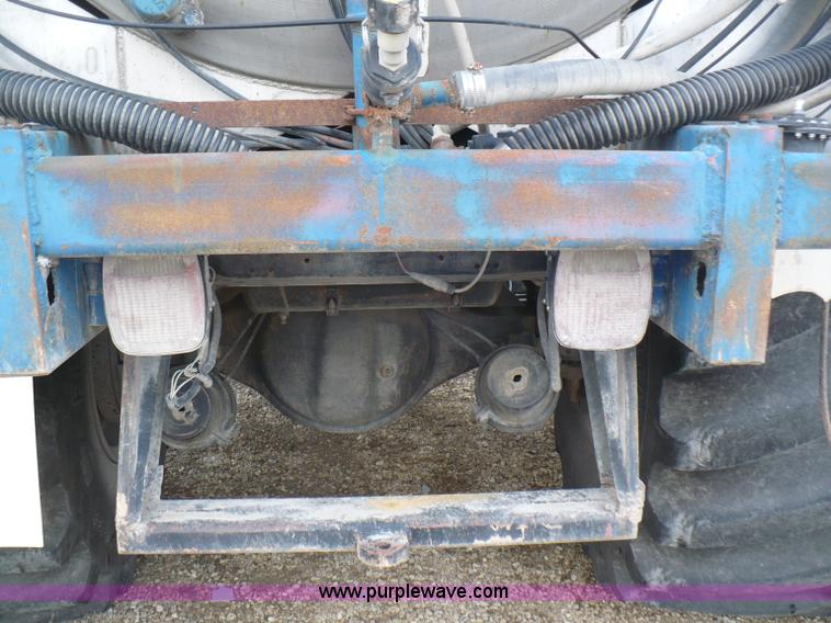 image for item C5974 1984 GMC Topkick 7000 sprayer truck