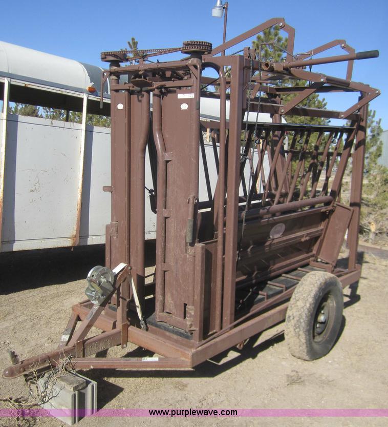 image for item C9900 Blattner portable squeeze chute