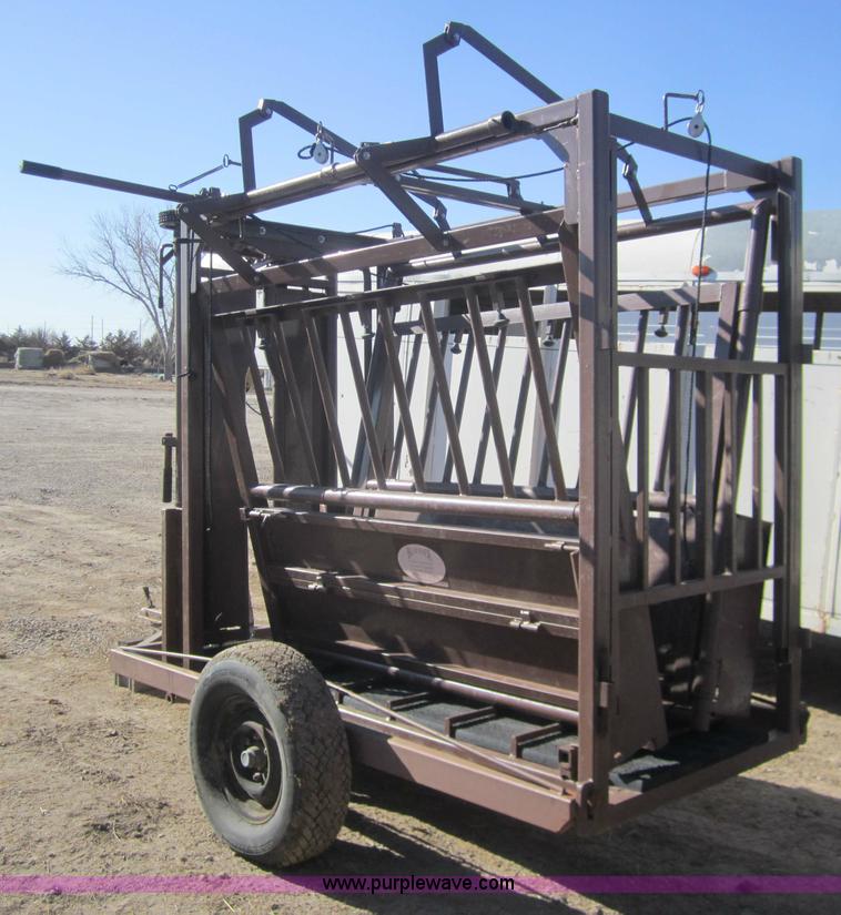 image for item C9900 Blattner portable squeeze chute