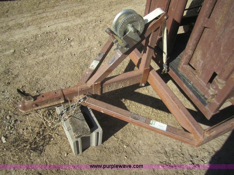 image for item C9900 Blattner portable squeeze chute