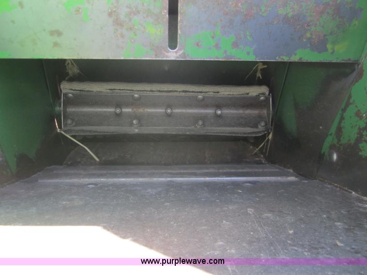 image for item C9901 John Deere 400 grinder/mixer
