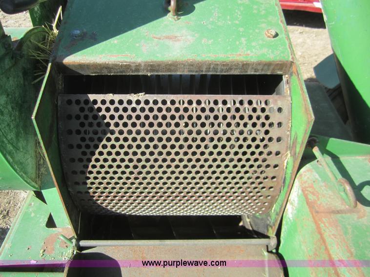 image for item C9901 John Deere 400 grinder/mixer