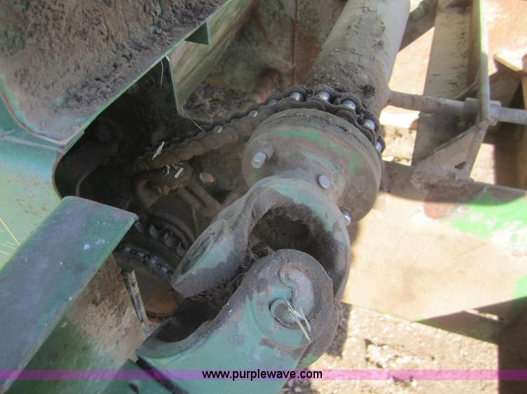 image for item C9901 John Deere 400 grinder/mixer