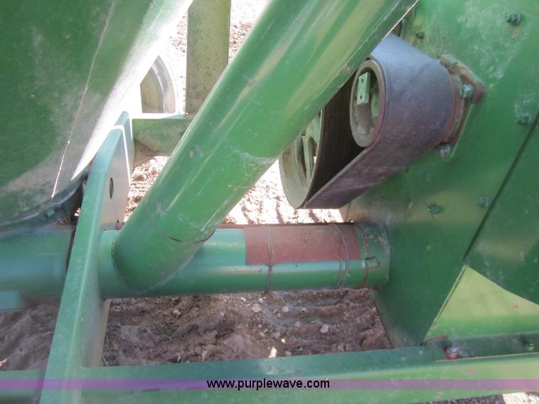 image for item C9901 John Deere 400 grinder/mixer