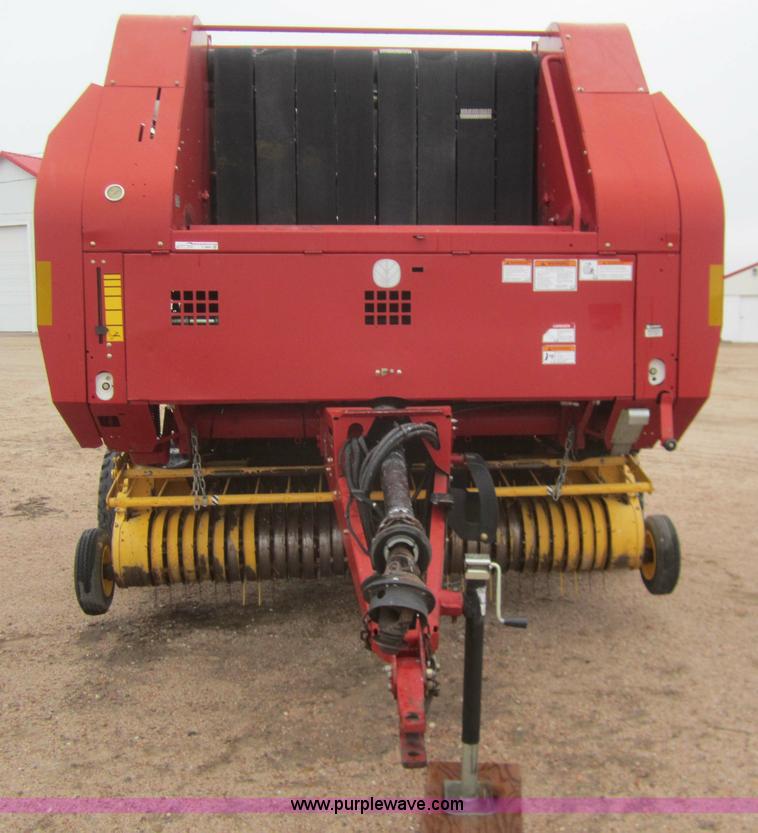 image for item C9902 New Holland BR780A round baler