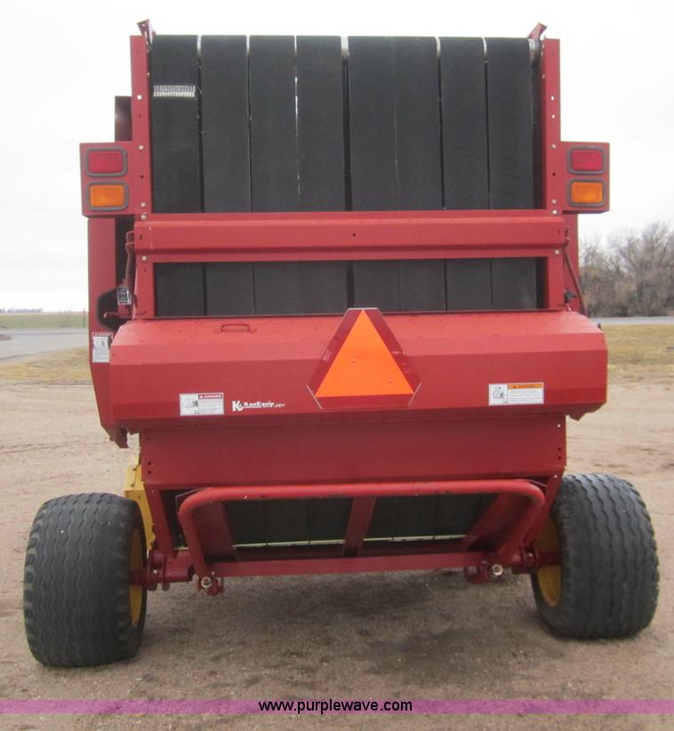 image for item C9902 New Holland BR780A round baler